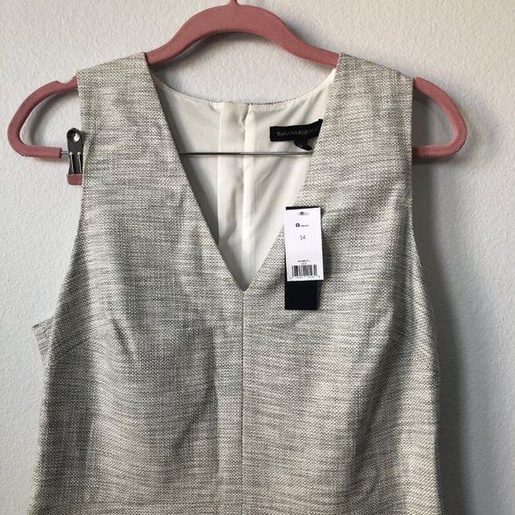 *SOLD* Banana Republic Grey Textured V Sheath Dres - Picture 4 of 7